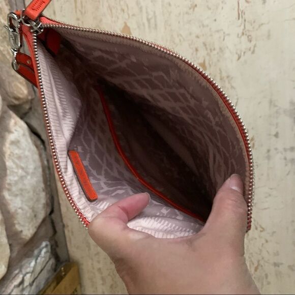 Stella and Dot Waverly petite Crossbody - Picture 12 of 15